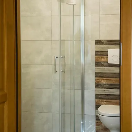 Osrodek Wypoczynkowy Molanda ゲストハウス ビャウィ・ドゥナイェツ