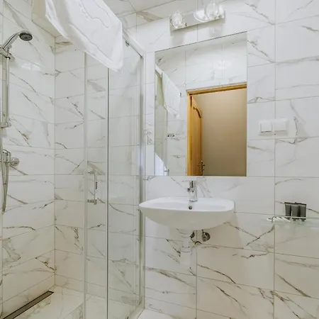 ゲストハウス Osrodek Wypoczynkowy Molanda ビャウィ・ドゥナイェツ